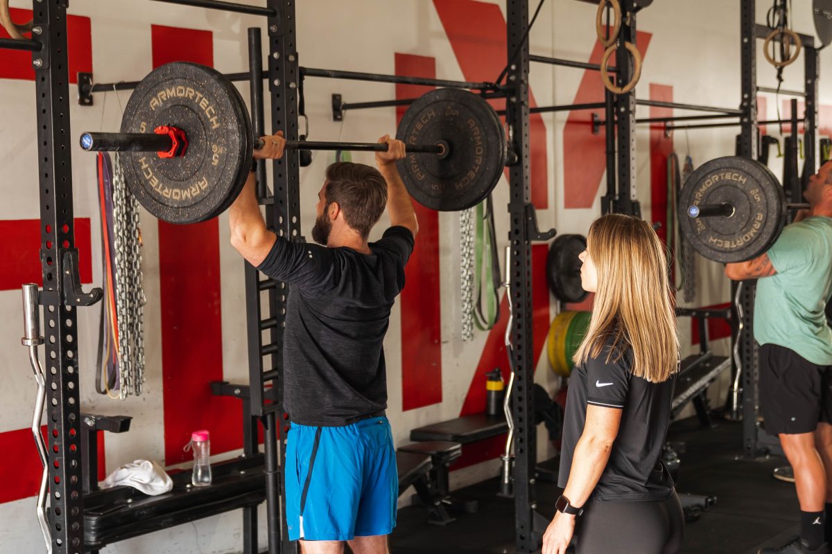 Read more about the article Want to Feel Better? Make a Switch to a Small Group Training Gym