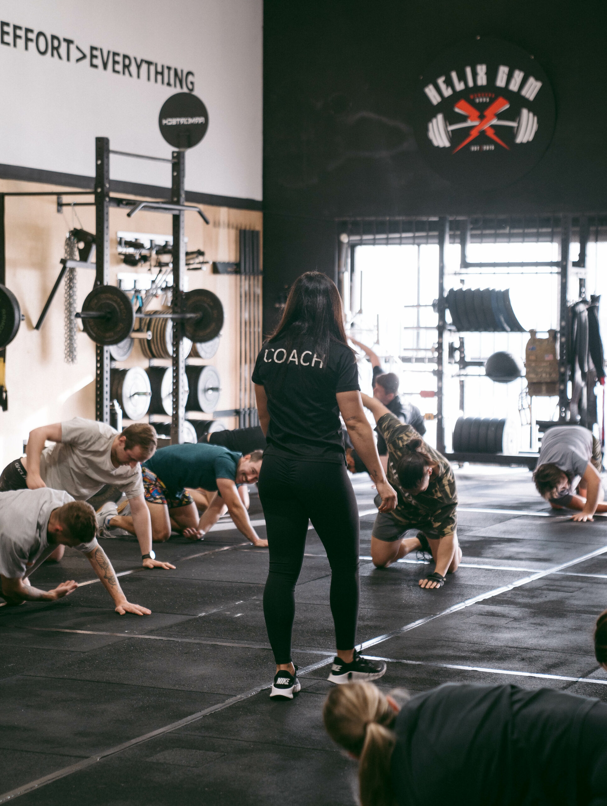 Read more about the article Getting Fit in Perth: Top 5 Benefits of Joining Helix Gym’s Small Group Training