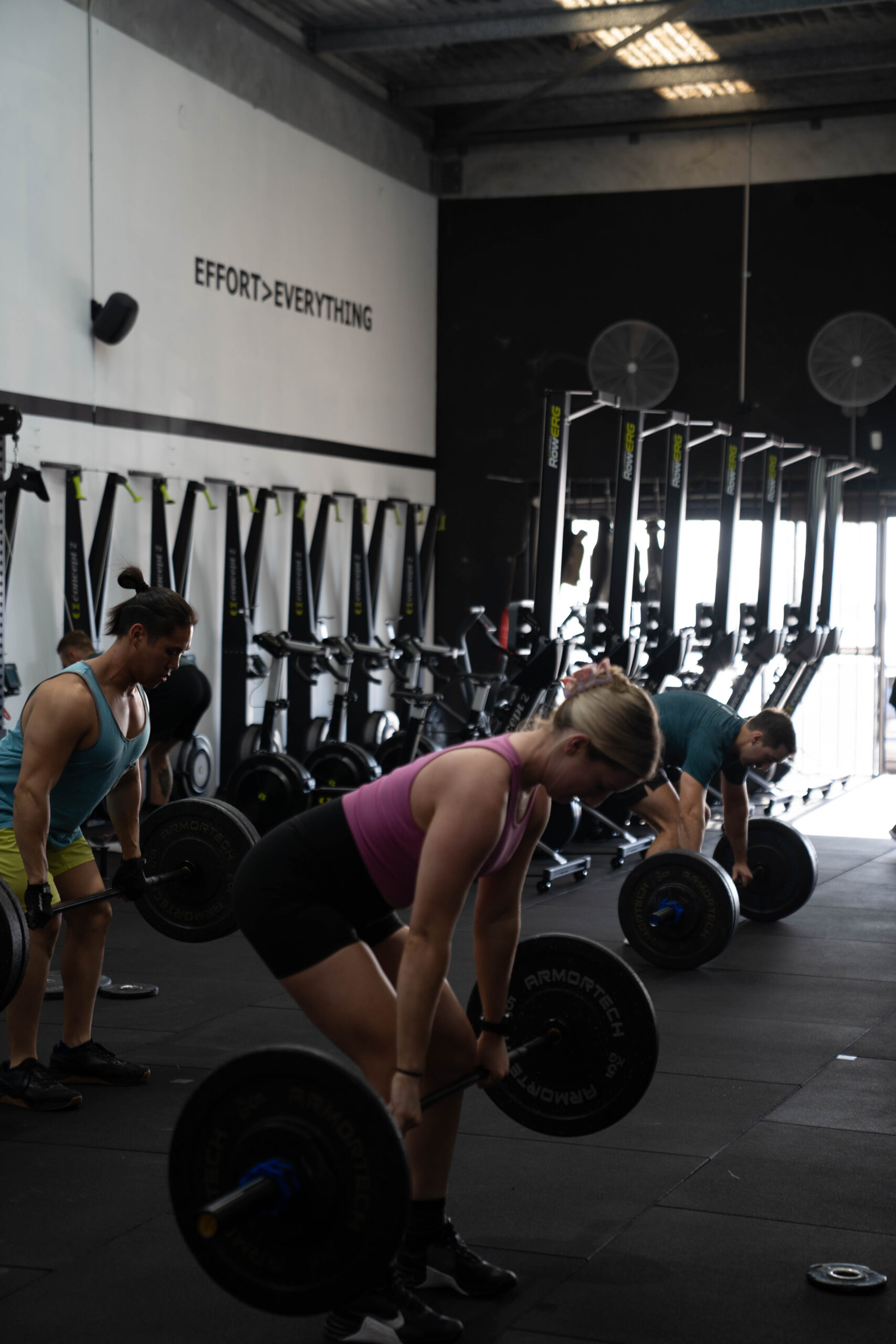 Read more about the article The Benefits of Small Group Training for Fat Loss